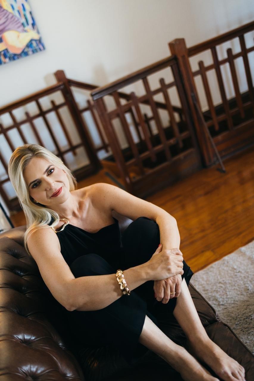 Paula Broisler em retrato